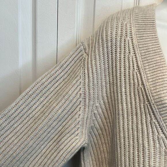 Aritzia Babaton Cream Cable Knit Oversized 100% Merino Wool Roger Sweater Size M - Picture 5 of 12
